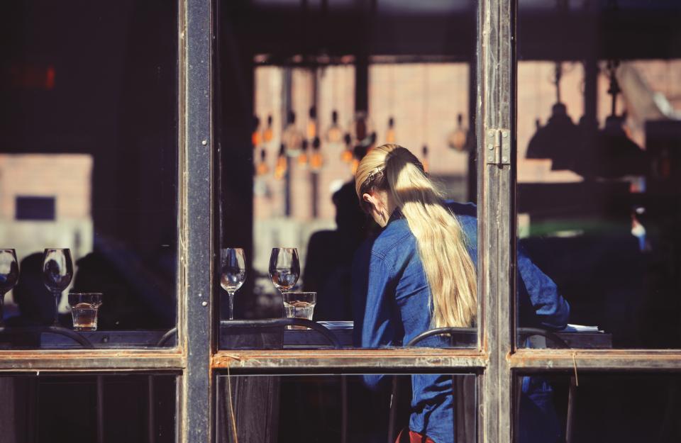 Servicekraft in einem Restaurant